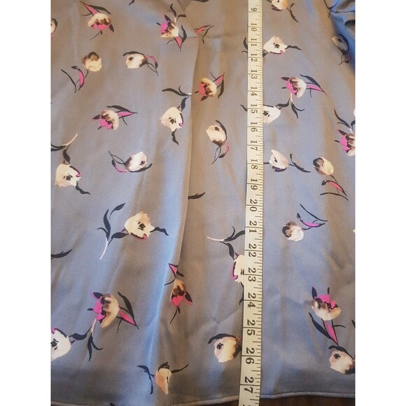Banana Republic Womens Blouse Pleated V Neckline Floral Top Size Medium Button - Picture 10 of 12